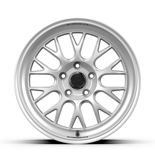 fifteen52 Holeshot RSR 18x9.5 5x120 ET22 Radiant Silver