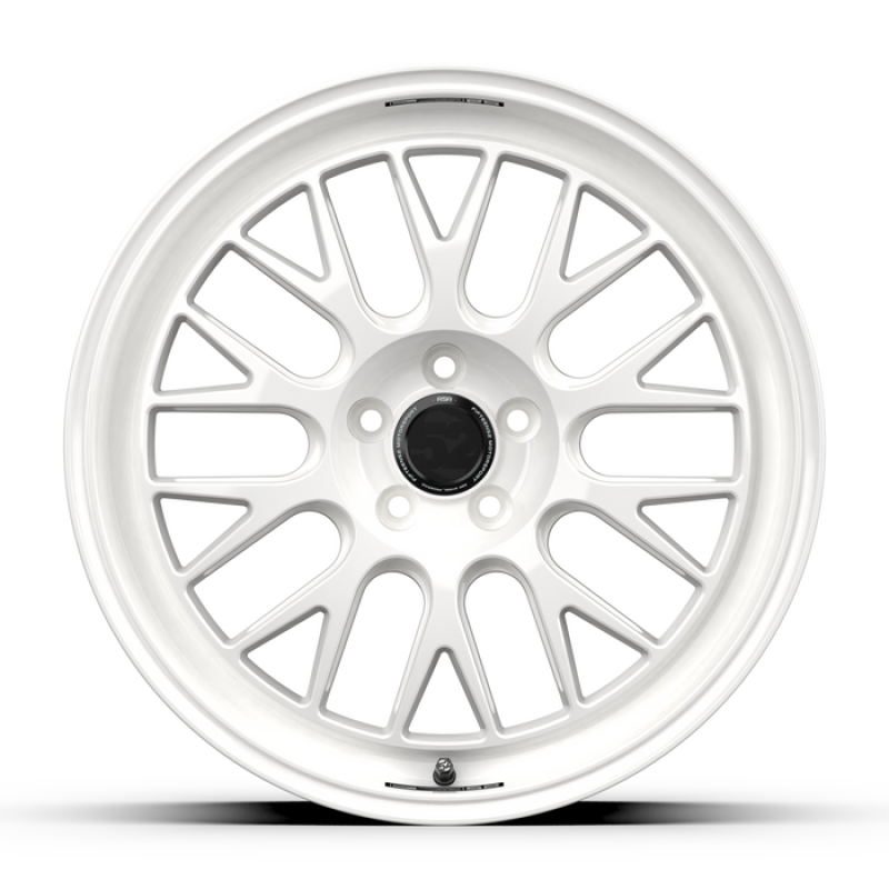 fifteen52 Holeshot RSR 19x9.5 5x114.3 ET38 Rally White