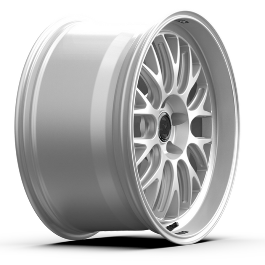 fifteen52 Holeshot RSR 20x11 5x120 ET43 Radiant Silver