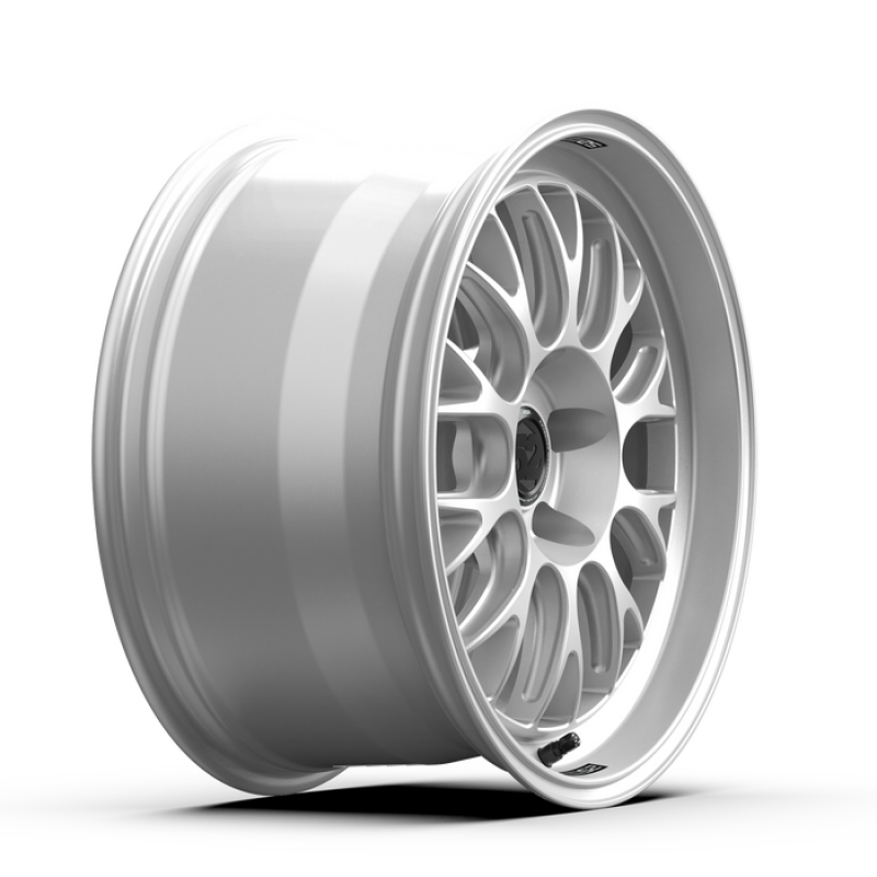 fifteen52 Holeshot RSR 18x9.5 5x120 ET22 Radiant Silver
