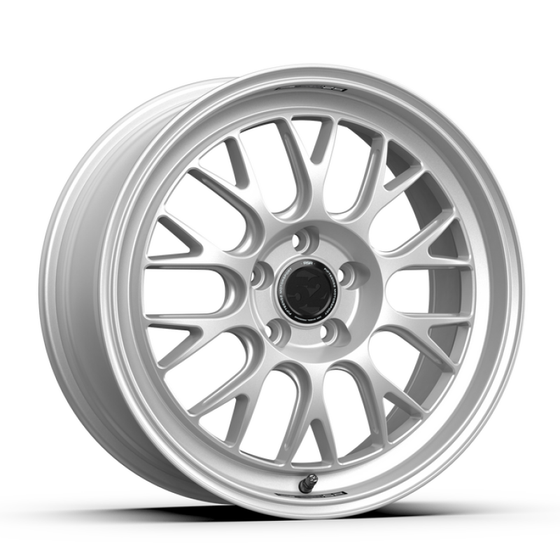 fifteen52 Holeshot RSR 18x8.5 5x112 ET42 Radiant Silver