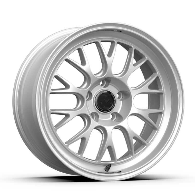 fifteen52 Holeshot RSR 18x9.5 5x120 ET22 Radiant Silver