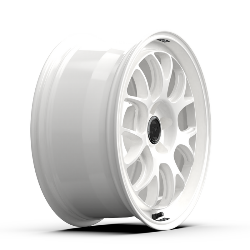 fifteen52 Apex RSR 18x8.5 5x108 ET42 Rally White