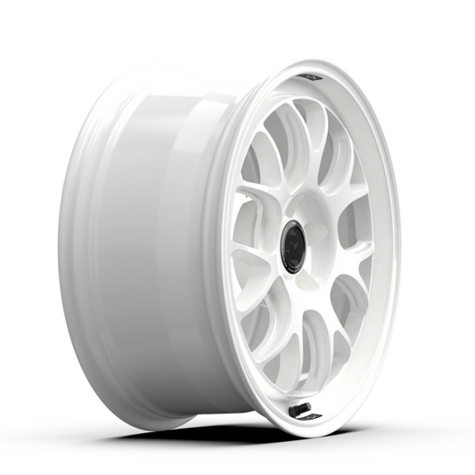 fifteen52 Apex RSR 18x8.5 5x108 ET42 Rally White