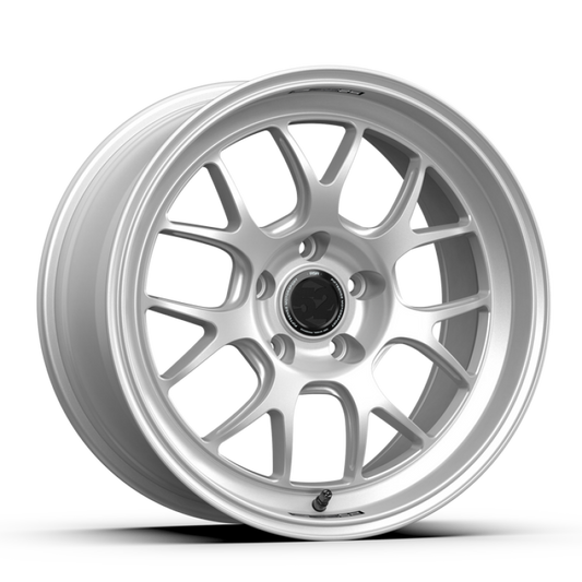 fifteen52 Apex RSR 18x9.5 5x120 ET22 Radiant Silver