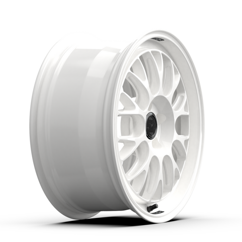 fifteen52 Holeshot RSR 18x8.5 5x108 ET42 Rally White