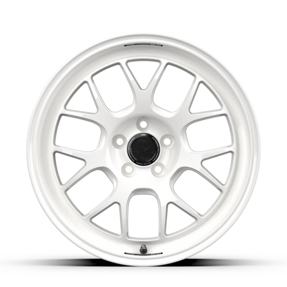 fifteen52 Apex RSR 18x8.5 5x108 ET42 Rally White
