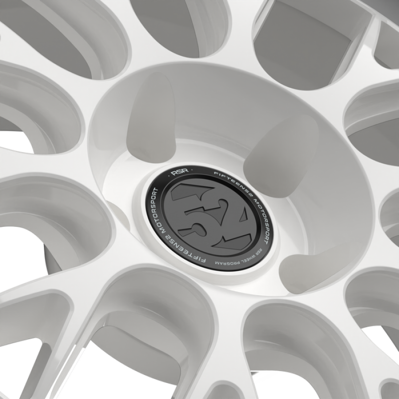 fifteen52 Holeshot RSR 18x9.5 5x114.3 ET38 Rally White