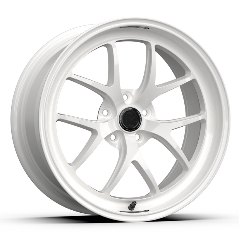 fifteen52 Sector RSR 19x9.5 5x114.3 ET38 Rally White